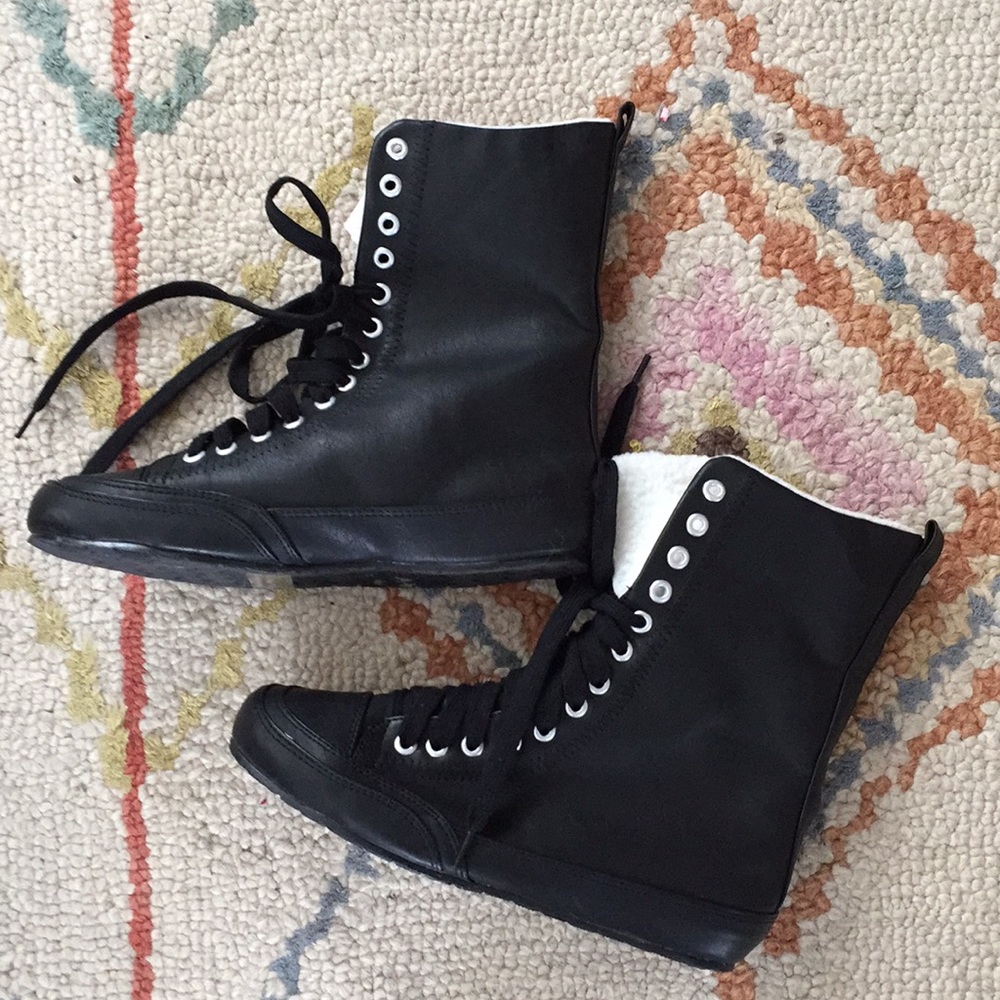 Fredericks Collections Boxer Style Boots Size 6